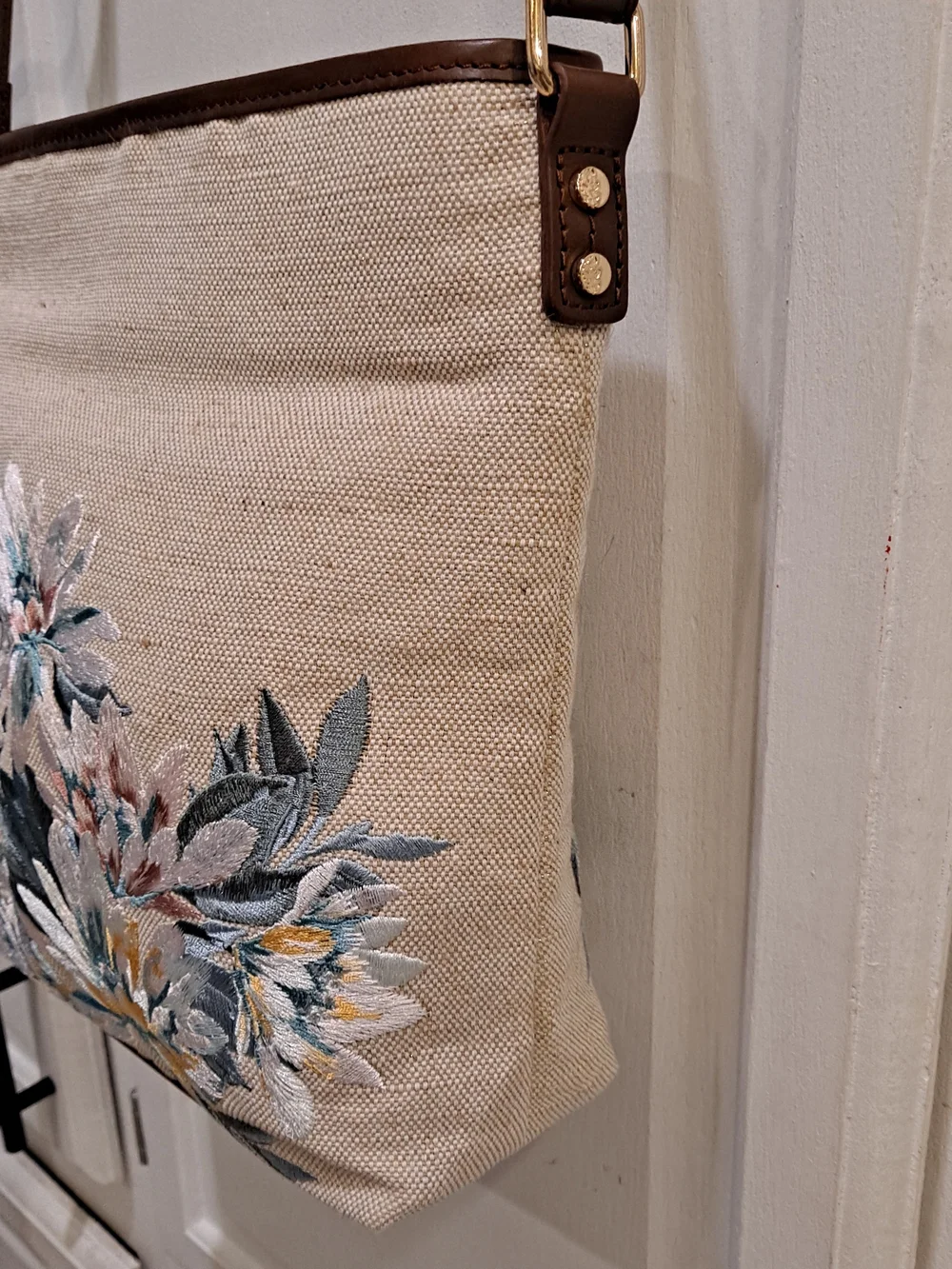 Tommy Bahama Jute Cotton Linen Crossbody Bag Floral Embroidery Tropical LNWOT